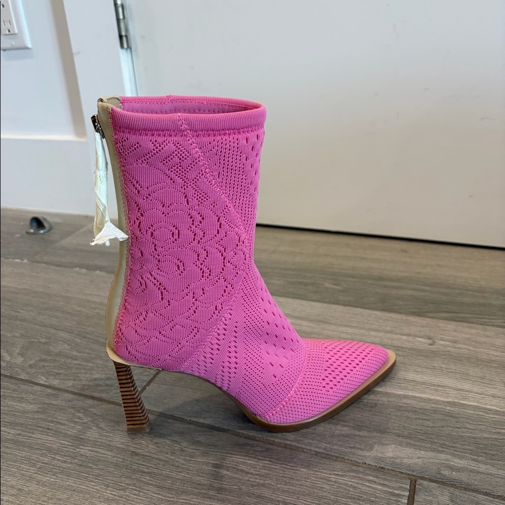 Fendi pink jacquard knit ankle boot